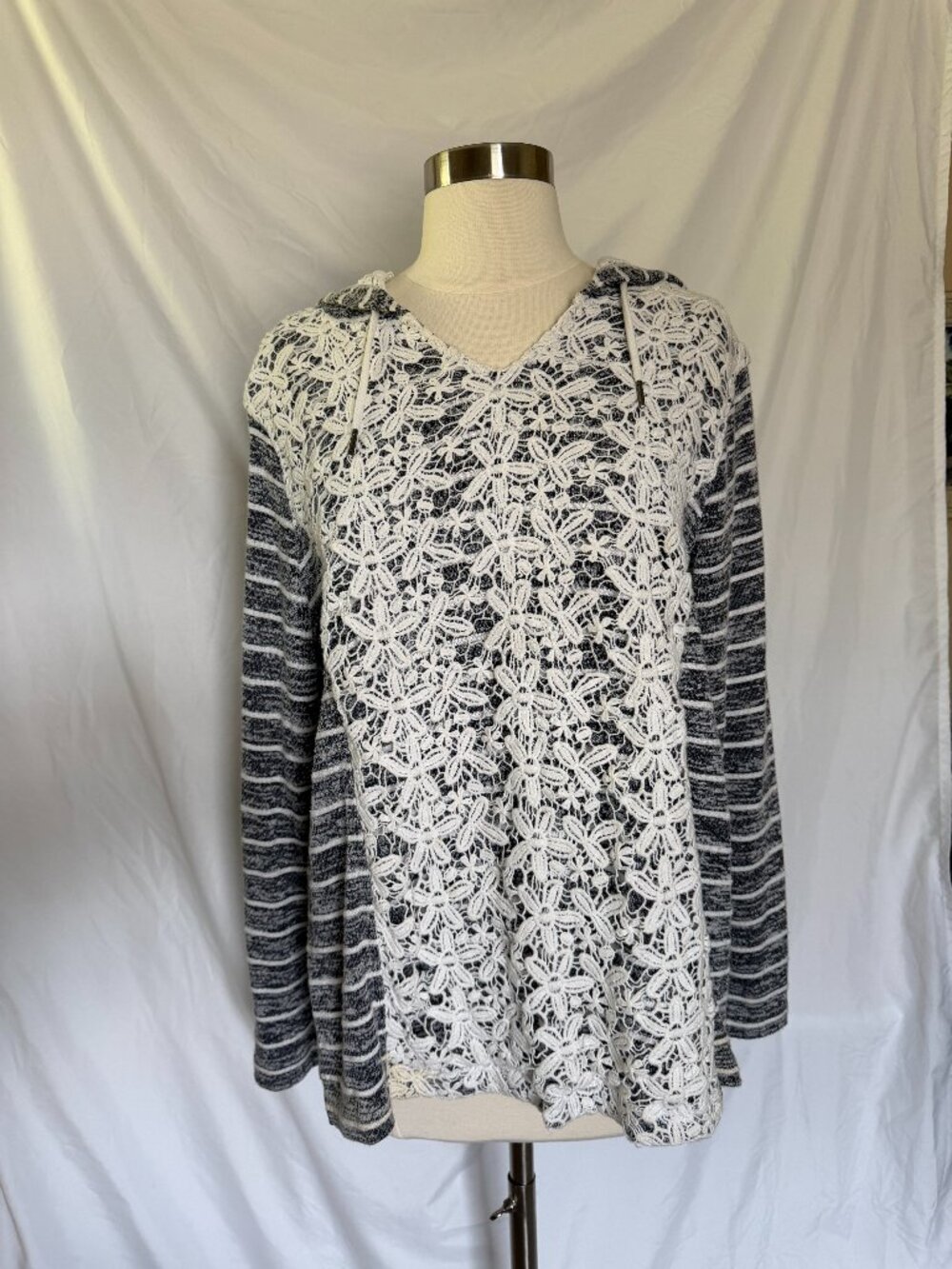 "Skye's the limit" Nave and White Knit and Lace Hoodie L